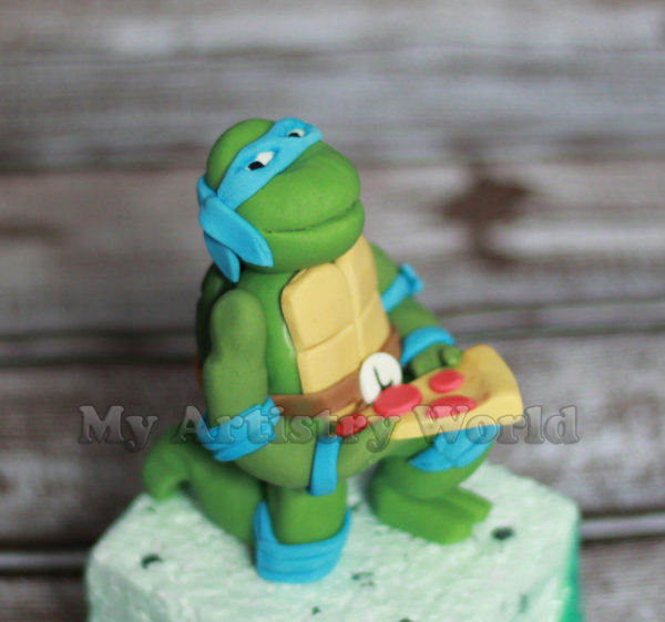 Ninja Turtle Leonardo cake topper