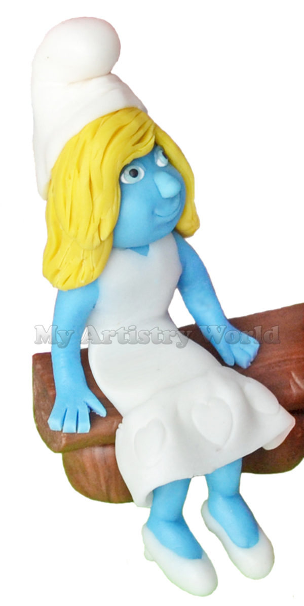 Smurf cake topper