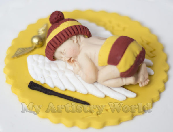 Baby Harry Potter cake topper