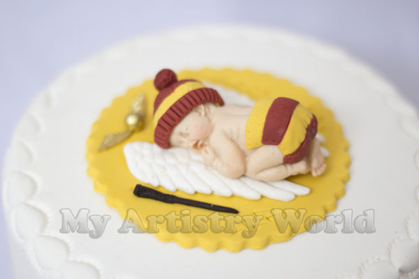 Baby Harry Potter cake topper