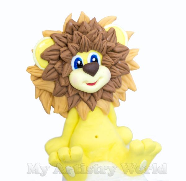 Baby Lion cake topper