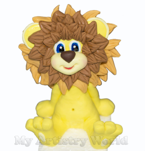 Baby Lion cake topper