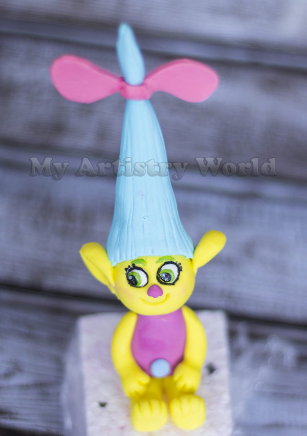 Trolls cake topper