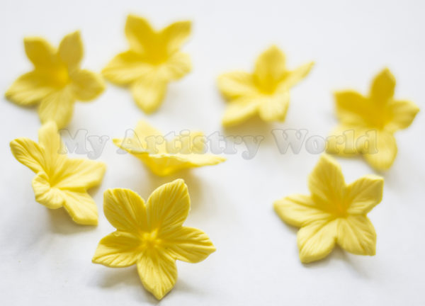 Flowers cake or cupcake toppers