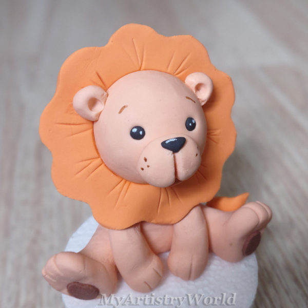 Baby Lion cake topper
