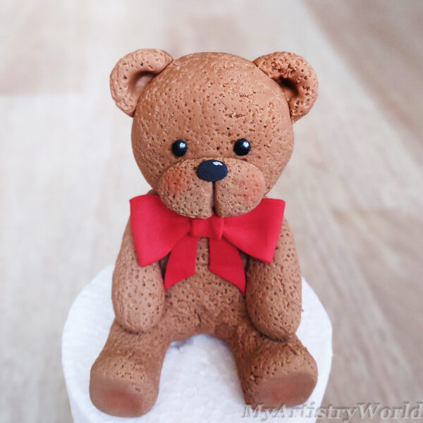 Bear cake topper