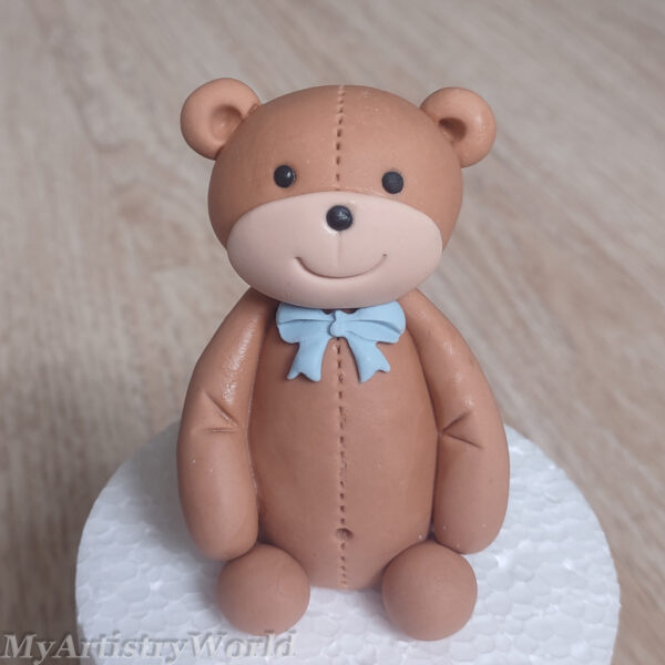 Bear cake topper