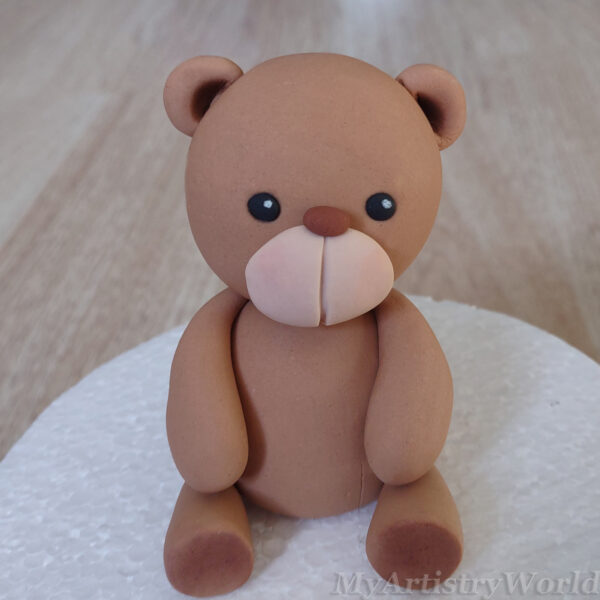 Bear cake topper