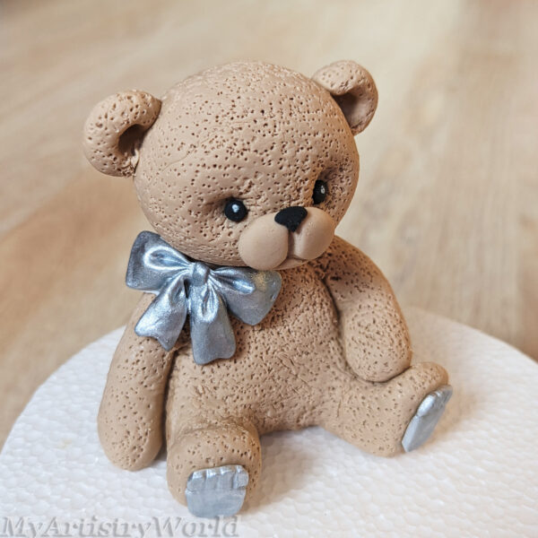 Bear cake topper