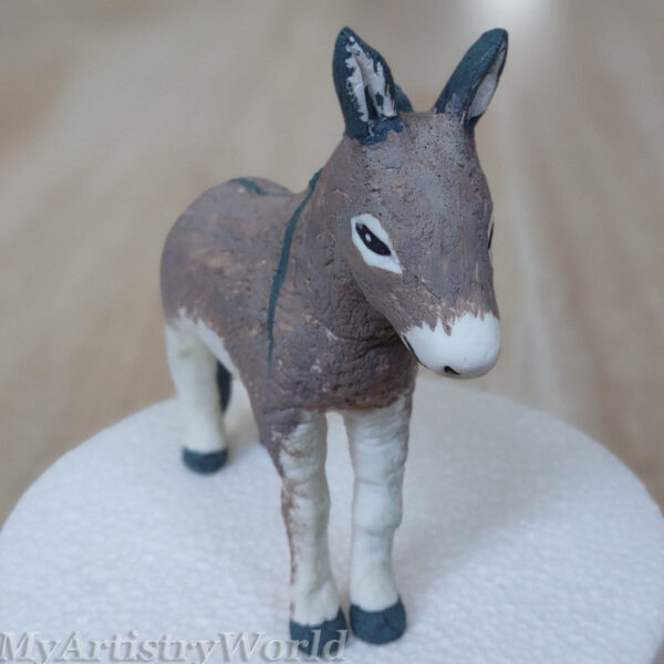 Donkey cake topper