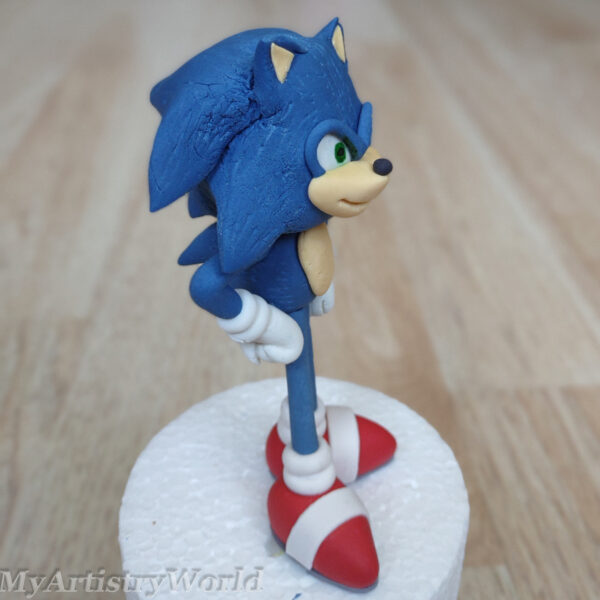 Sonic cake topper