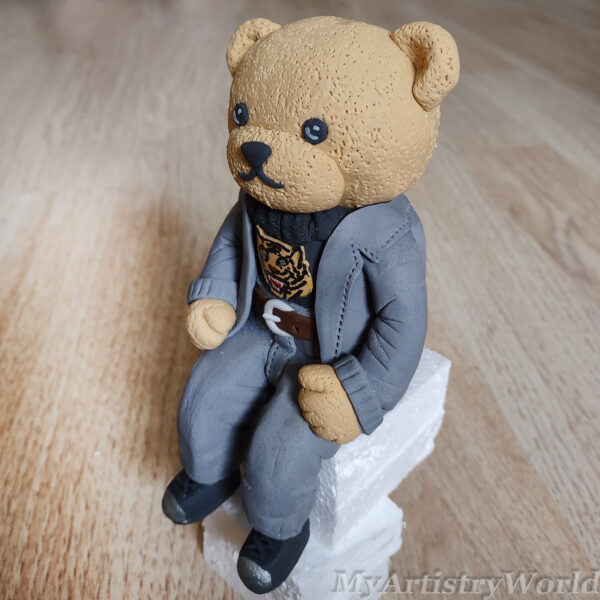 Bear cake topper