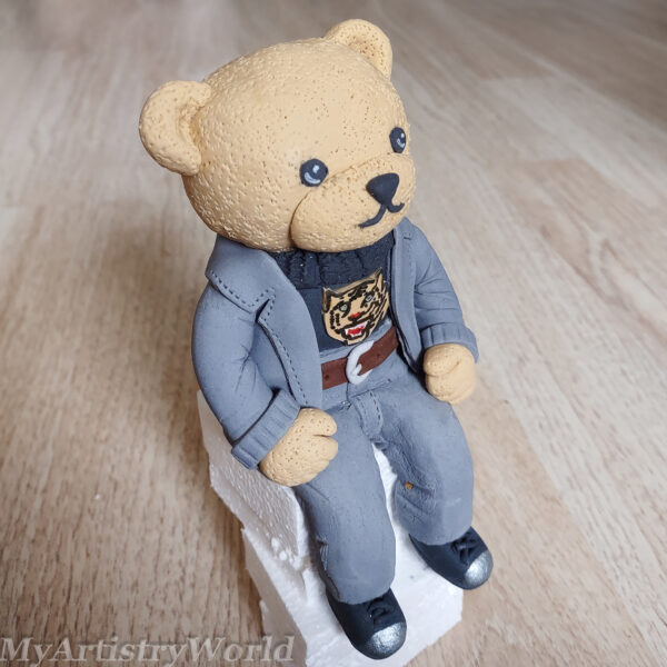 Bear cake topper